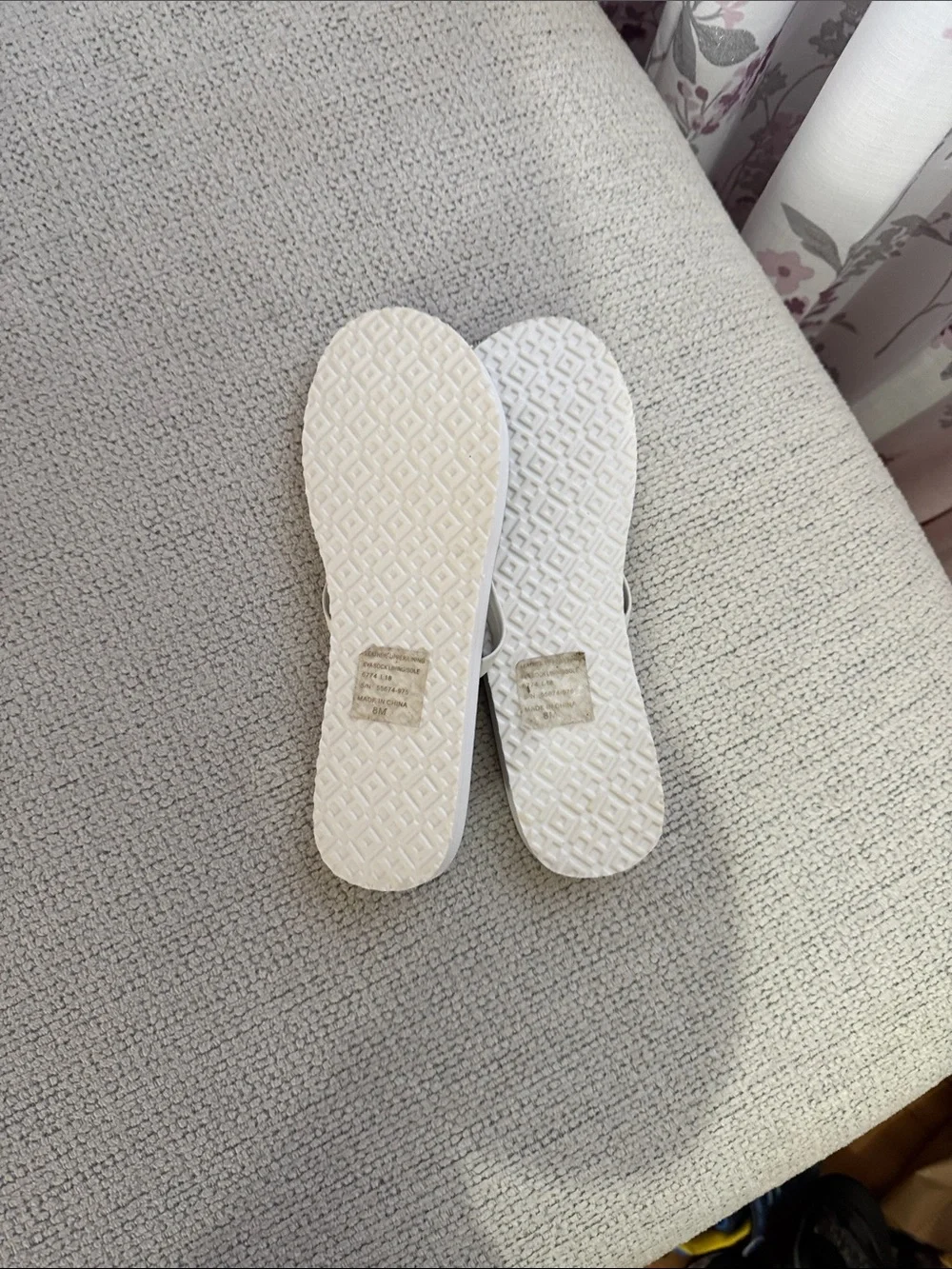 Tory Burch Navy Chain-Pattern Flip Flop Sandals with White Straps